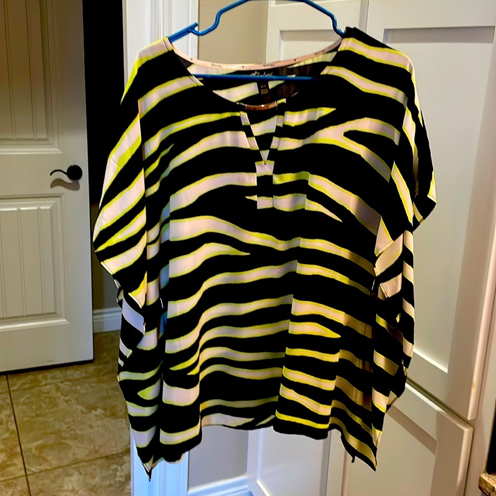 Lose fitting blouse